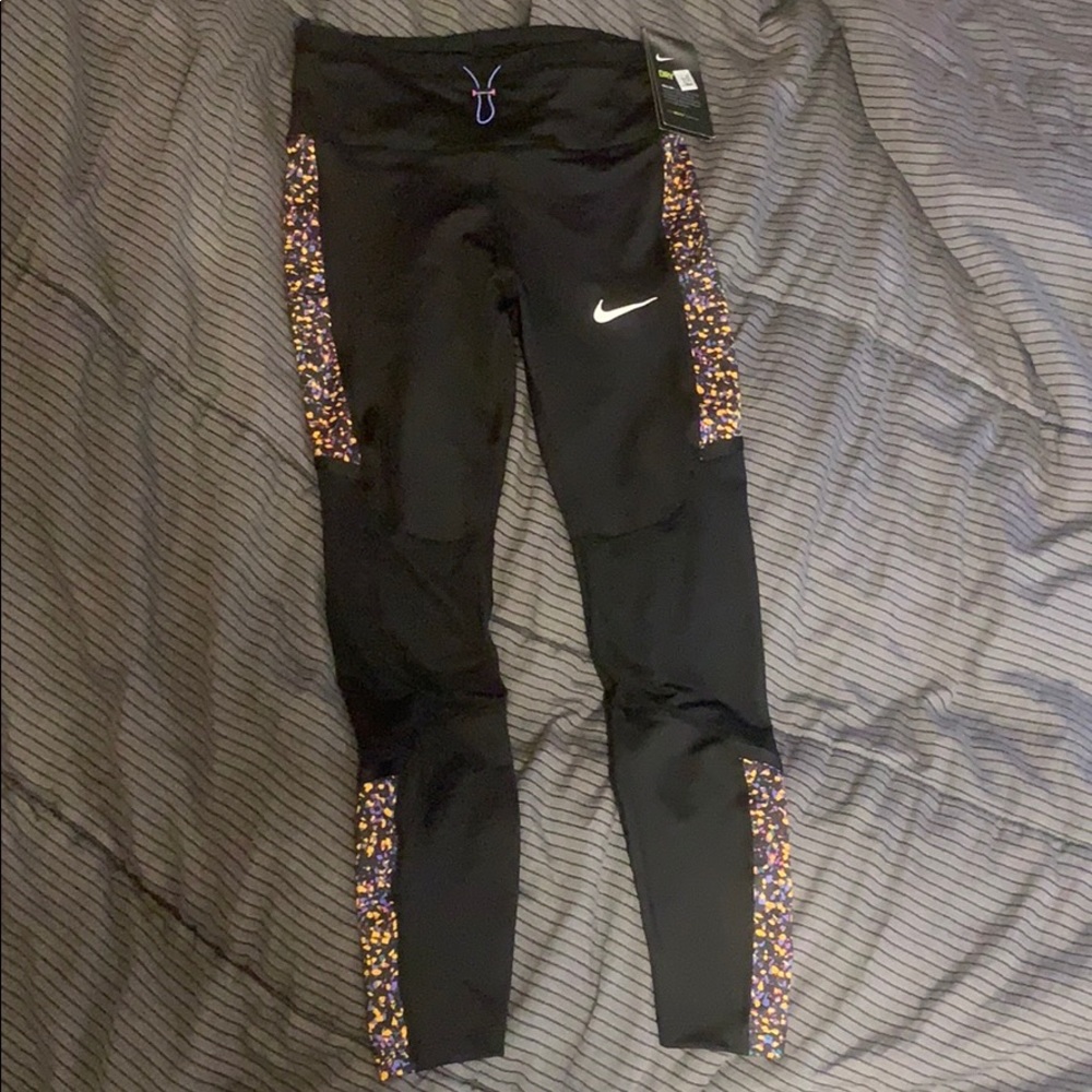 Women’s Nike leggings